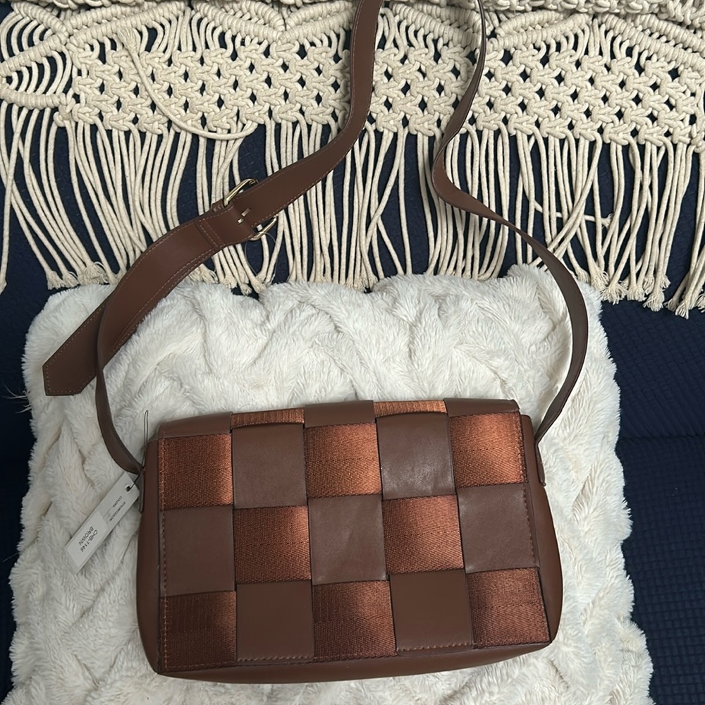 NWT Chinese Laundry Woven Metallic Brown Crossbody Bag